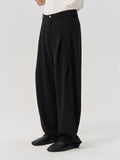 Curved structure trousers